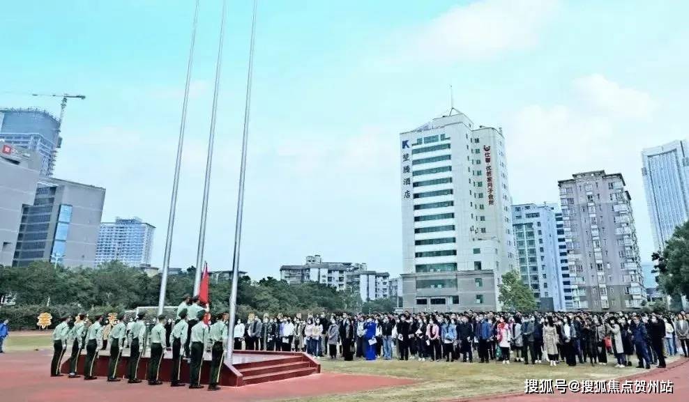 电线首页网站_万菱情侣湾一号地址_最新价格龙8国际唯一网站珠海万菱情侣湾一号售楼中心(图7)