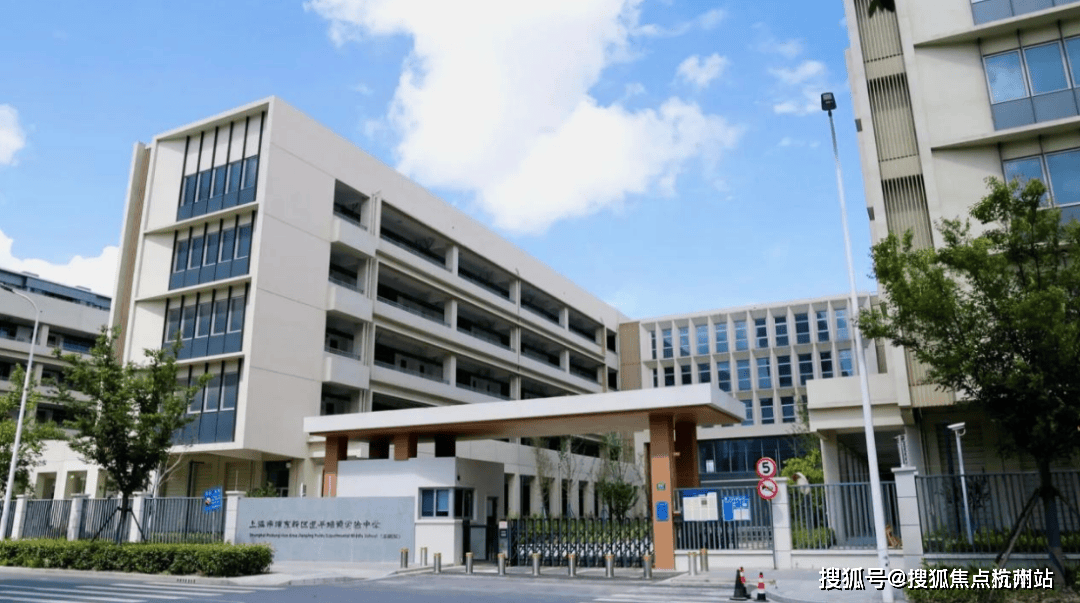 境 户型价格地址楼盘详情配套电话交房时间配套电话交房时间保利天奕 (售楼处) 首页 -保利天奕销售中心 - 环(图16)